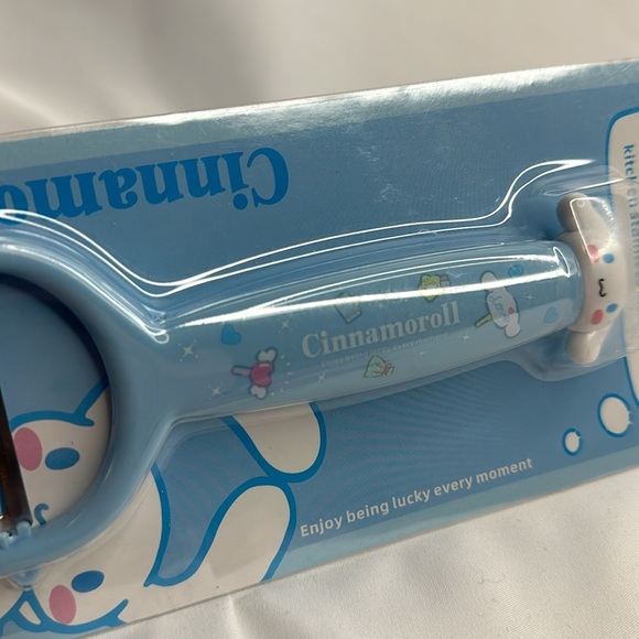 Sanrio Cinnamoroll Stainless Steel Fruit Peeler Tool for Effortless Peel… - Picture 5 of 11